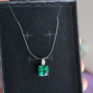 Beautiful Green And White Crystal Necklace